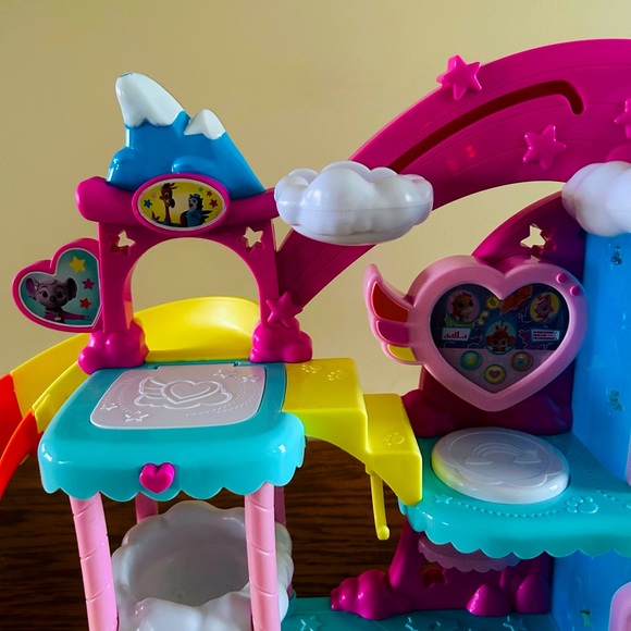 Disney Junior T.O.T.S Nursery Headquarters with Characters - Picture 7 of 13